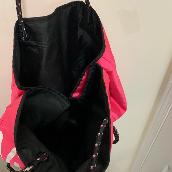 Victoria Secret Beach Water-Proof Tote Bag - Picture 7 of 16